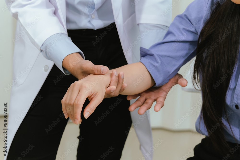 Fototapeta premium Doctors and nurses provide medical care, therapy, and assistance to patients in clinics or hospitals. They give advice. Discuss health problems and assist in physical therapy