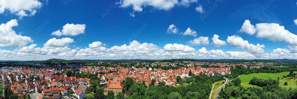 Fototapeta premium Luftbild von Lauf an der Pegnitz mit Blick auf die historische Altstadt. Lauf an der Pegnitz, Mittelfranken, Bayern, Deutschland.