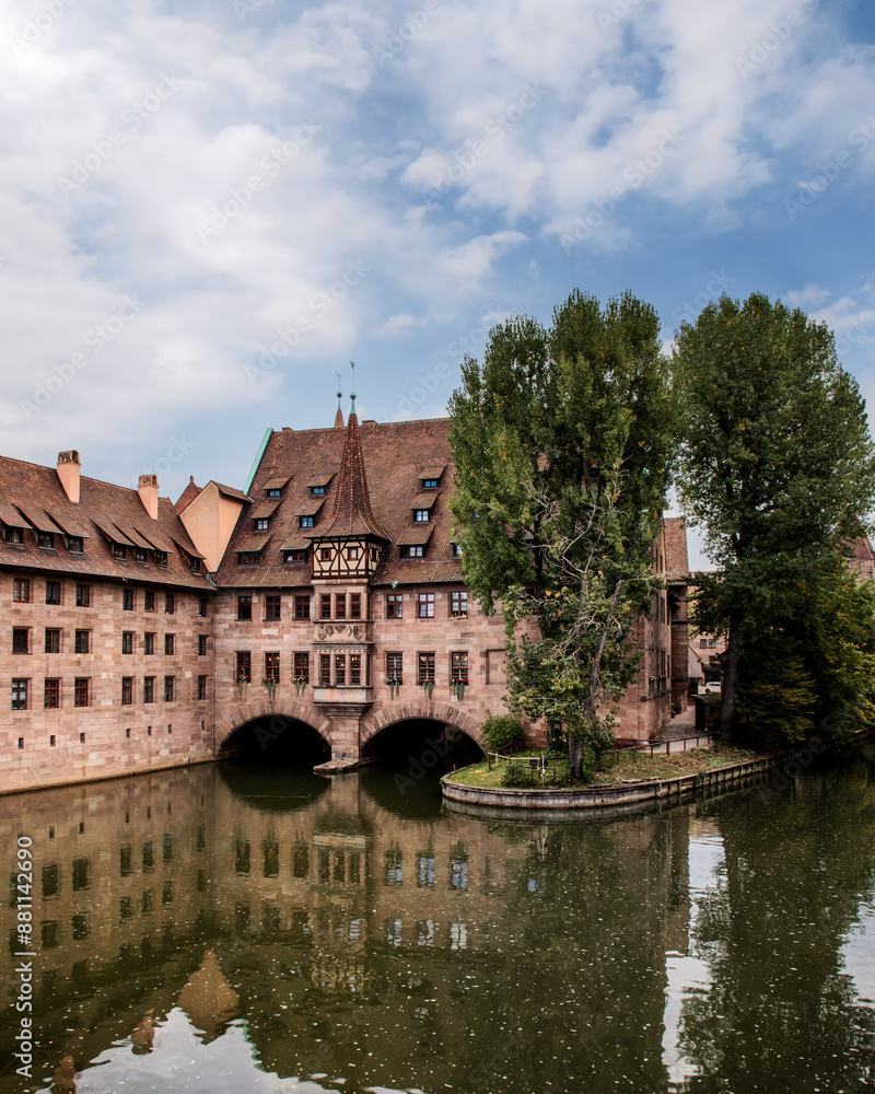 Fototapeta premium Heilig-Geist-Spital in Nürnberg Holy Spirit Hospital Nuremberg