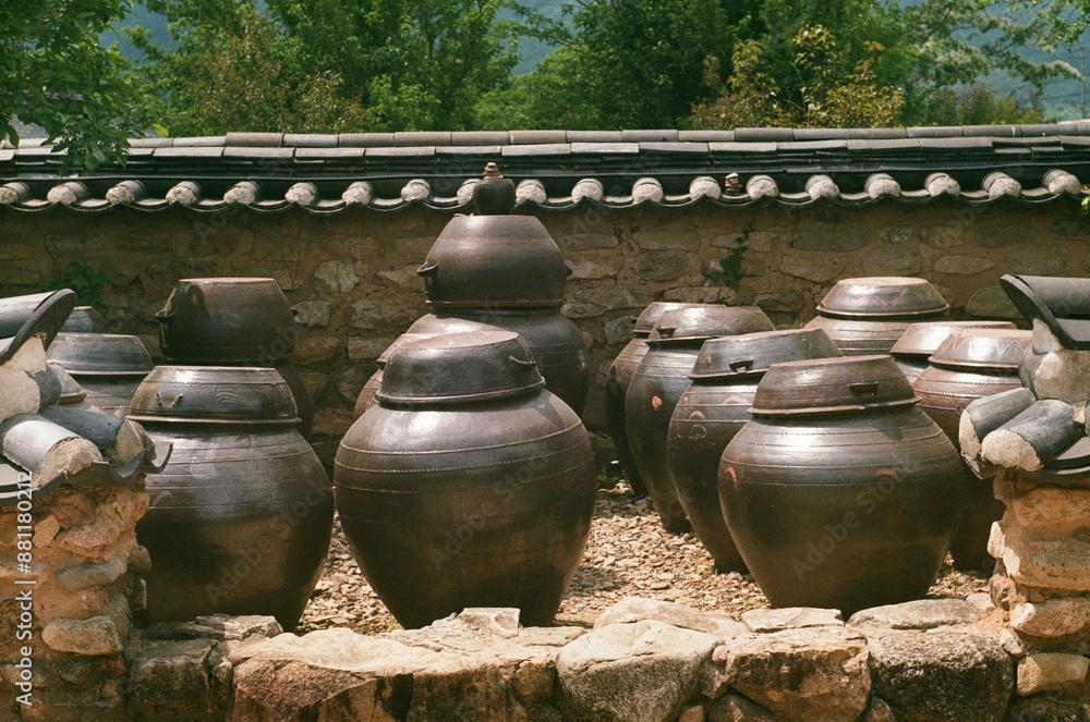 Korean ceramic vessels for fementation Korean ceramic vessels for fementation