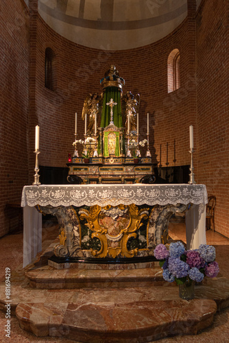 Obraz na płótnie Pavia Santa Maria In Betlem church rural rock ancient w salonie