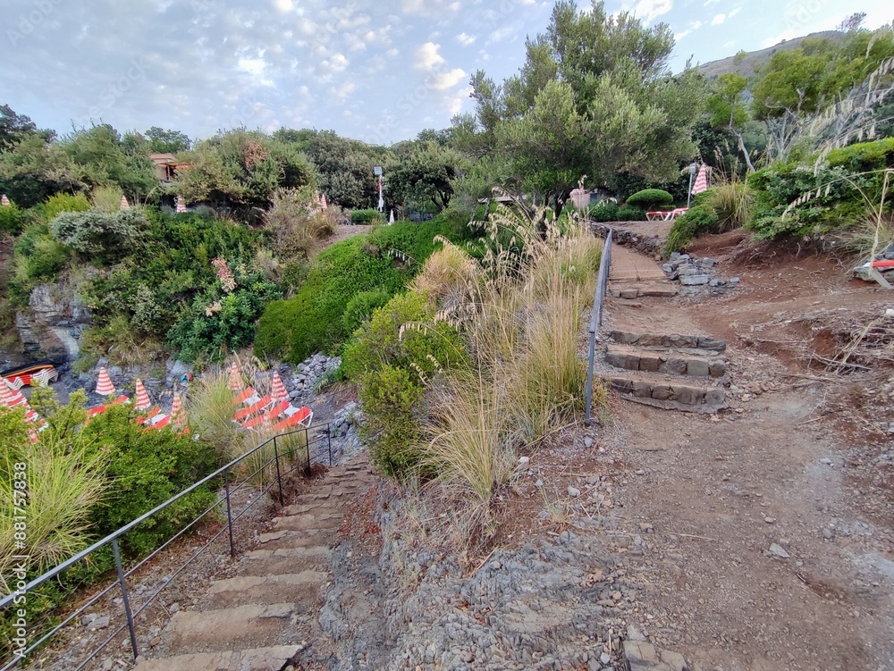 Maratea - Scalinate di accesso alla Spiaggetta di Illicini