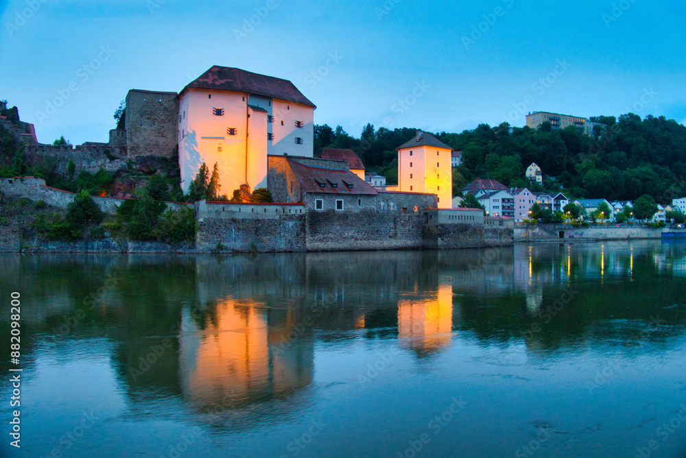 Fototapeta premium Passau an der Donau -Abendstimmung an der Donau