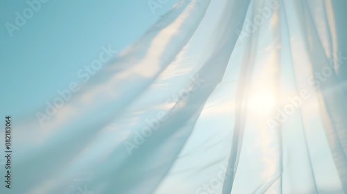 カーテンから透ける太陽