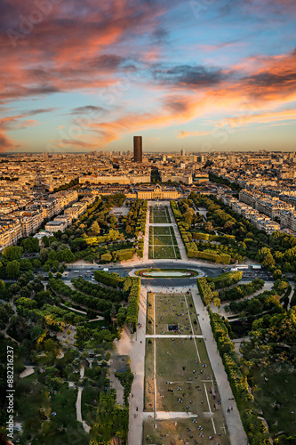 Visão aérea de Paris vista da Torre Eiffel 