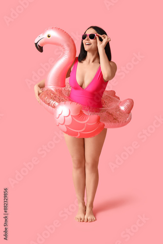 Beautiful young woman in st...