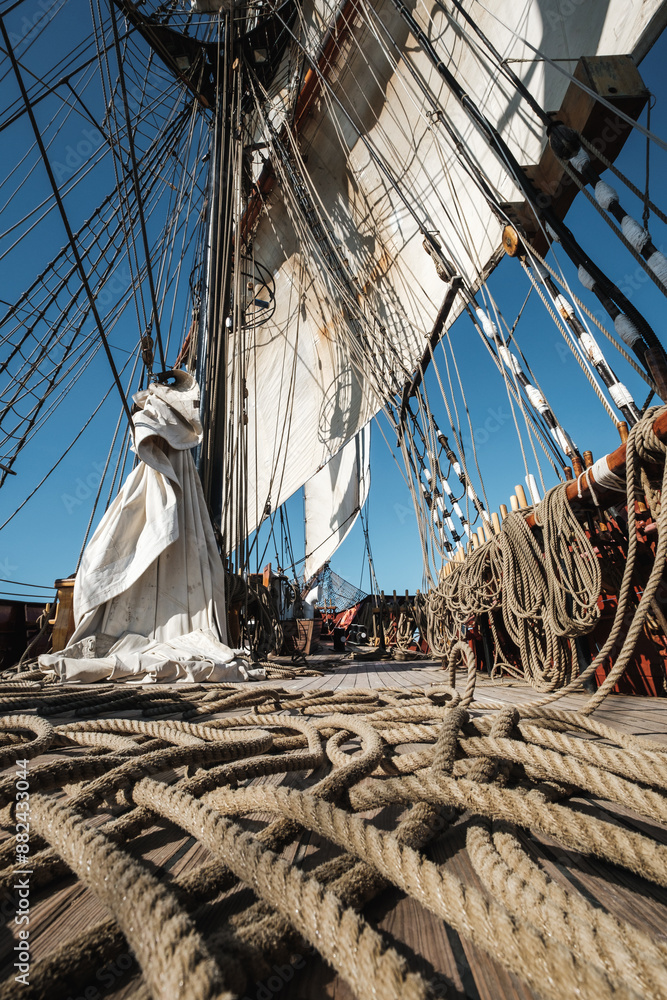 Obraz premium Sailing Ship Deck with Ropes and Sails