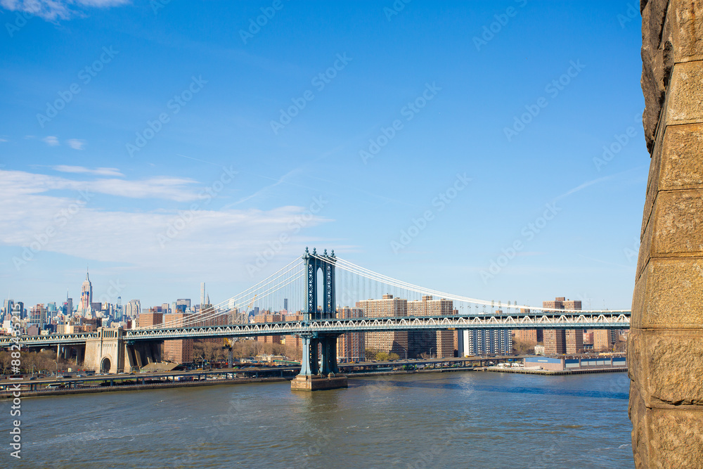 Fototapeta premium The Manhattan Bridge is a bridge that connects the districts of Manhattan and Brooklyn