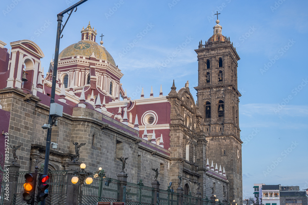 Fototapeta premium beautiful, colorful and old Metropolitan Cathedral of Puebla