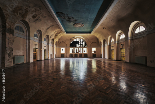 Saal - Beatiful Decay - Abandoned - Verlassener Ort - Urbex / Urbexing - Lost Place - Artwork - Creepy - High quality photo