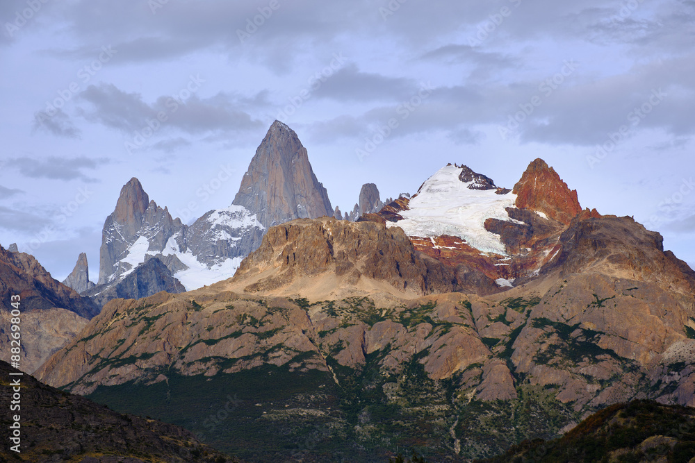 Fototapeta premium Fitz Roy mountain in Los Glaciares National Park, Patagonia, Argentina