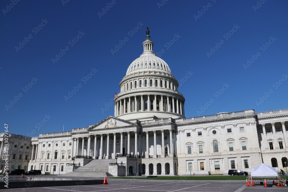 Naklejka premium Beautiful City of Washington DC – US Capitol – USA