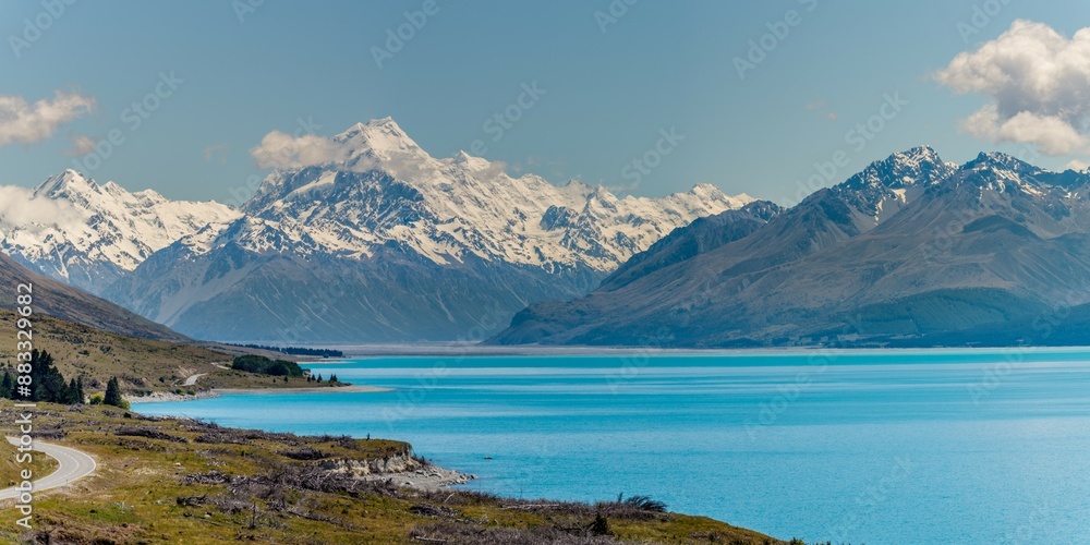 Lake Pukaki in Neuseeland mit dem Mount Cook im Hintergrund Lake Pukaki in Neuseeland mit dem Mount Cook im Hintergrund