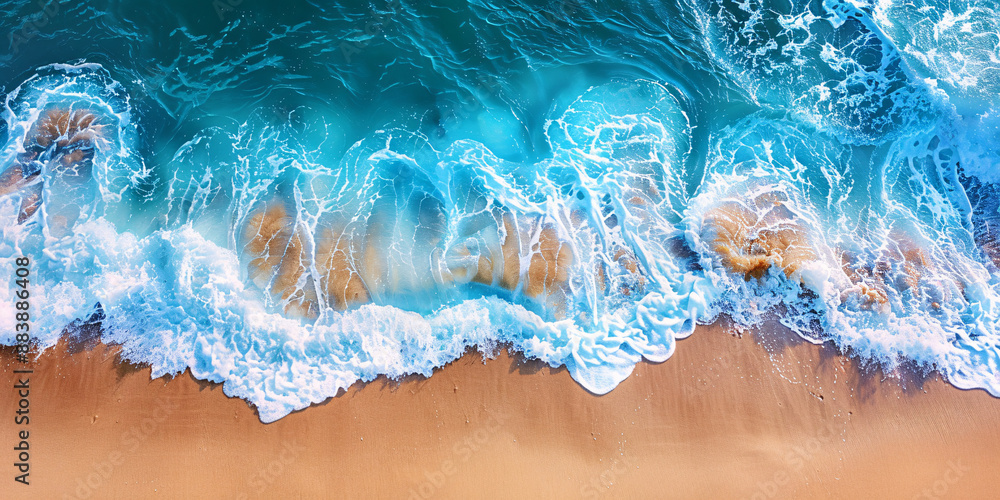 Naklejka premium A beautiful aerial top-down view of ocean waves on the beach, creating a natural and serene summer vacation holidays background.