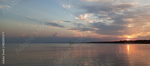 Obraz na płótnie sunset over the sea w salonie