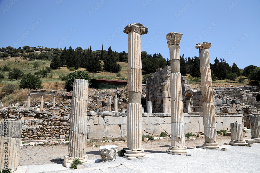 Fototapeta premium Ruins of the Roman city of Ephesus in Turkey