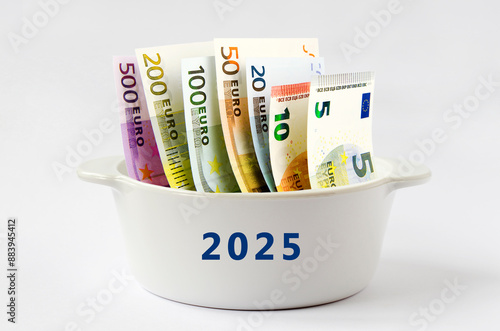 2025, Geldscheine, Euro, Geldtopf