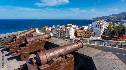 Φωτογραφία Medieval cannons in the defense fortification of the city of Santa Cruz de la Palma, La Palma, Canary Islands