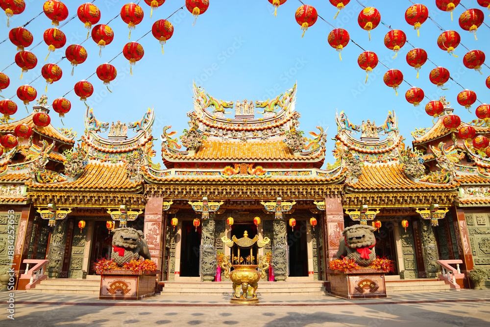 Fototapeta premium Fantastic Sian Lo Tai Tian Kong Chinese Buddhist Temple with Lunar New Year Decoration
