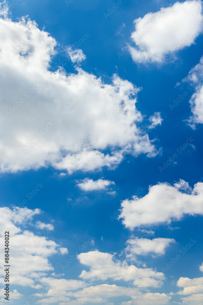 Obraz premium blue sky with clouds as background