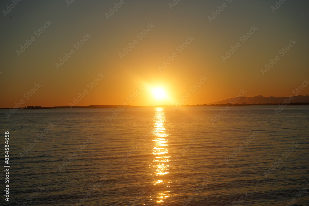 Obraz premium sunset over the sea