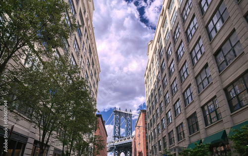 Obraz na płótnie The Manhattan Bridge from Dumbo, Brooklyin, New York w salonie