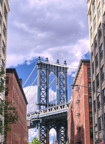 Obraz na płótnie The Manhattan Bridge from Dumbo, Brooklyin, New York w salonie