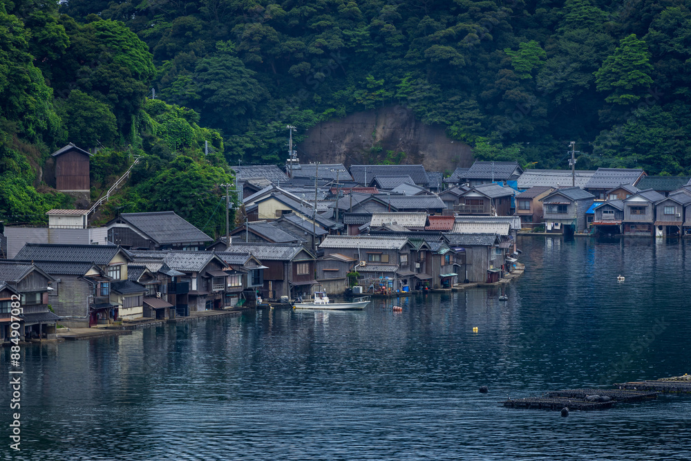 Naklejka premium 伊根の舟屋(若狭湾伊根浦・京都府伊根町)