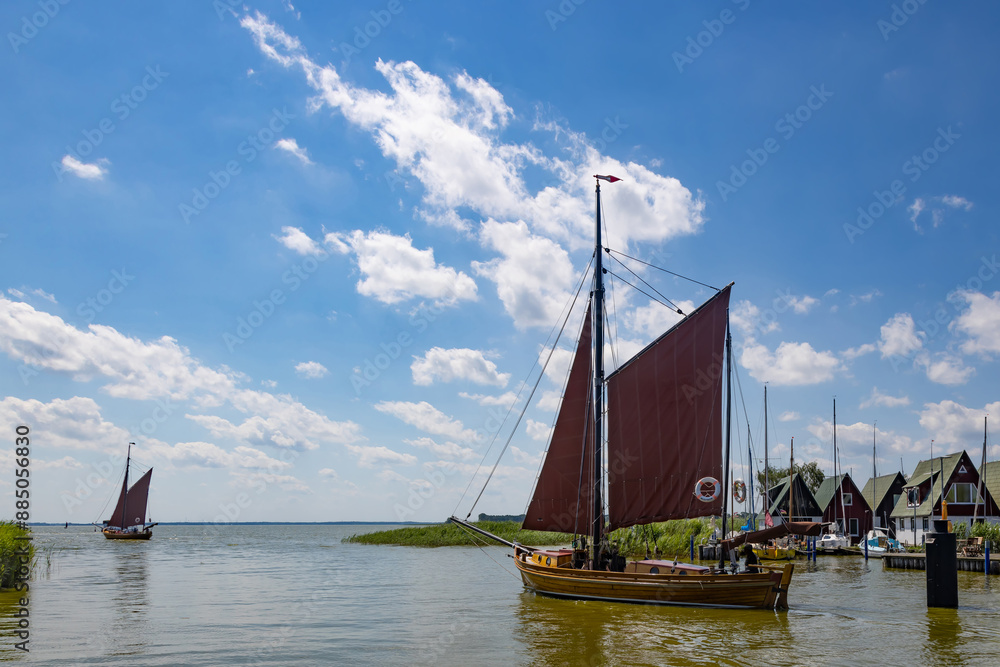 Obraz premium Ausfahrt der Zeesenboote