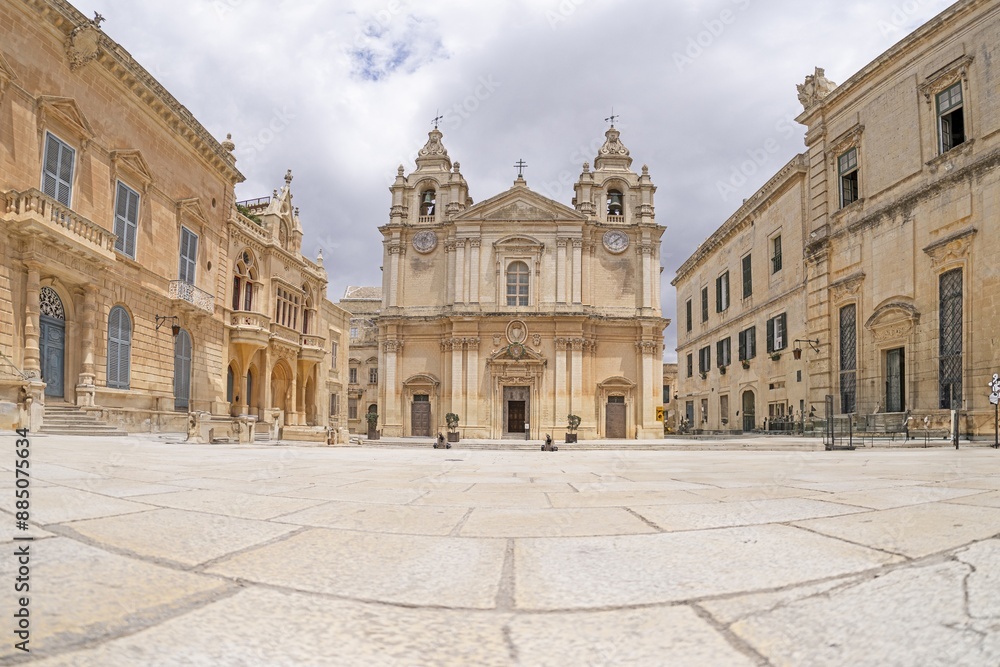 Obraz premium Panoramic picture of St. Paul's Cathedral in the historic Maltese city of Mdina with a deserted forecourt