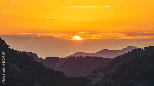 Wunderschöner sonnenuntergang japan