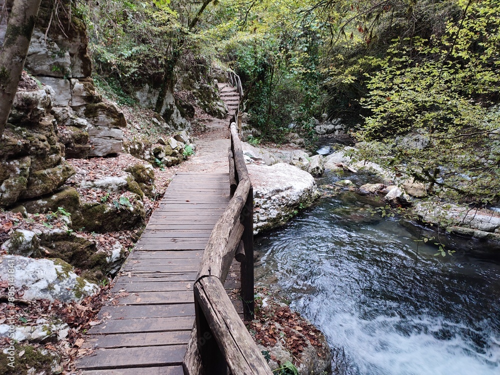 Morigerati - Sentiero lungo il Fiume Bussento nell'Oasi WWF