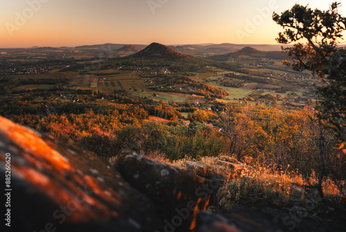 Obraz na płótnie View on Balaton Uplands and its vulcanic mountains w salonie