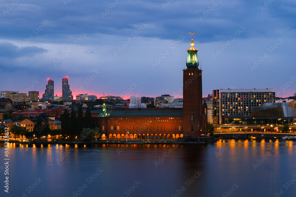 Obraz premium スウェーデン 夜のストックホルム市庁舎