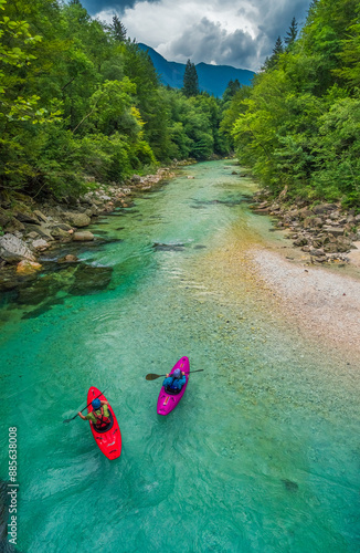 Bilde på lerret Rafting en el rio Soca, Alpes Julianos, Eslovenia