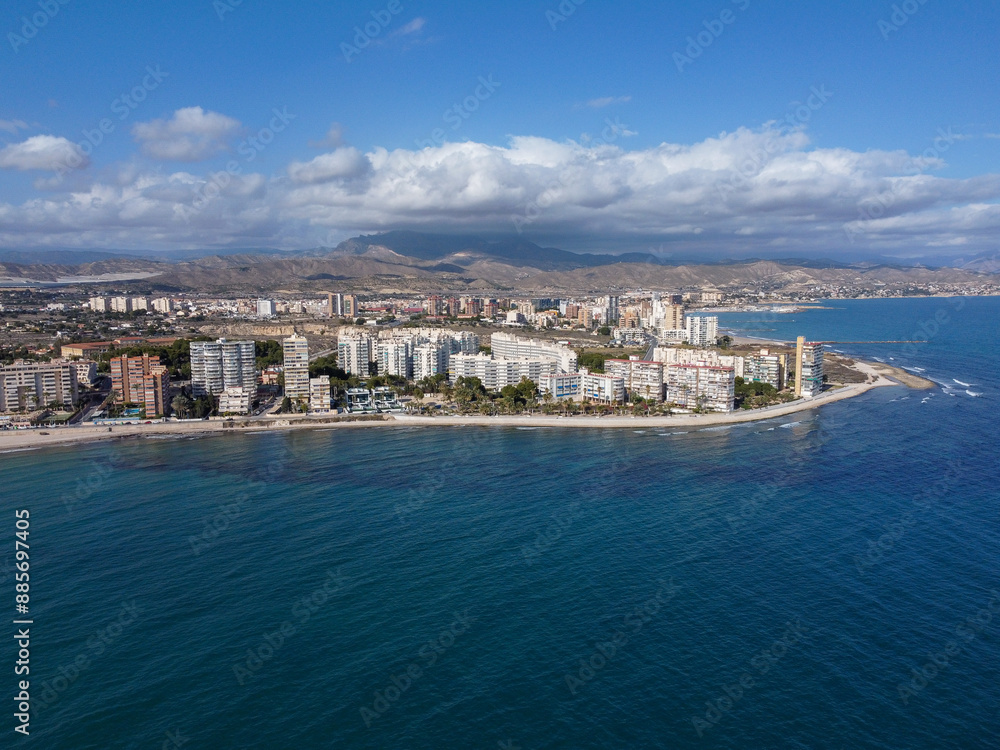 Fototapeta premium An aerial view of Costa Blanca beach in Alicante, Spain