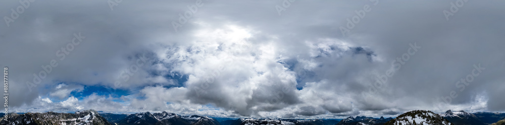 Obraz premium Dramatic Cloudscape over Canadian Nature Landscape.