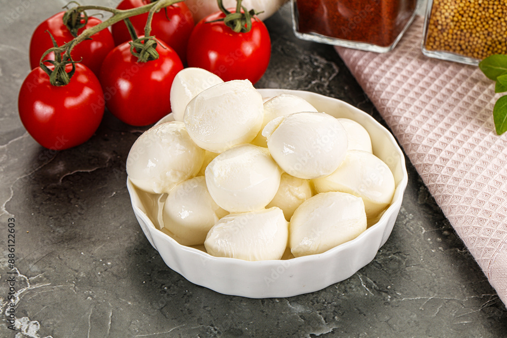 Mini mozarella cheese bolls heap Mini mozarella cheese bolls heap