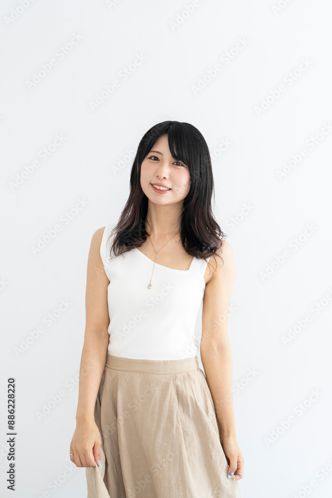 夏の爽やかな女性