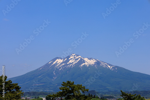 岩木山　青森県　弘前市からの眺め