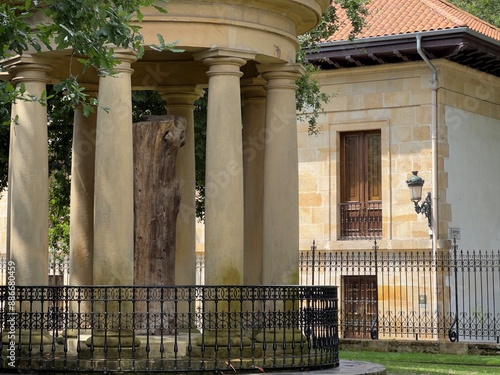 The old tree of Gernika photo