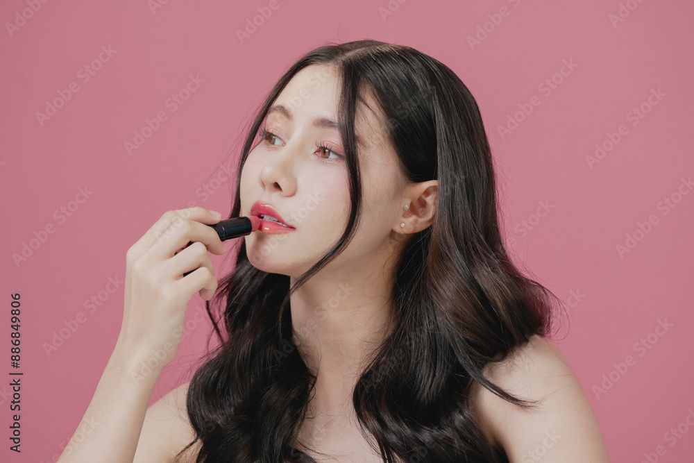 Beautiful young asian woman with clean fresh skin on beige background, Face care, Facial treatment, Cosmetology, beauty and spa, Asian women portrait.
Beautiful young asian woman with clean fresh skin on beige background, Face care, Facial treatment, Cosmetology, beauty and spa, Asian women portrait.
