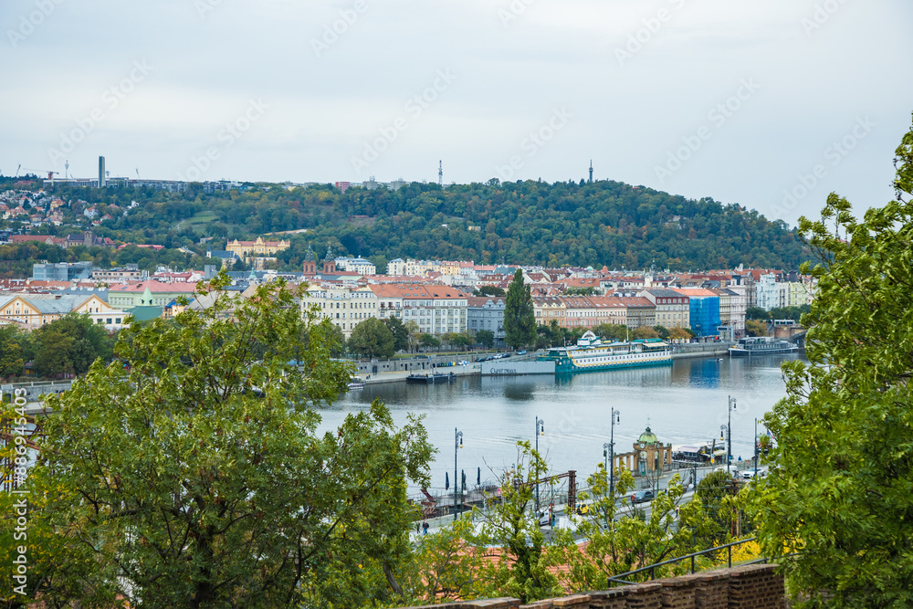 Obraz premium Overlooking the city landscape of Vyšehrad Cemetery Park, Prague, Czech Republic