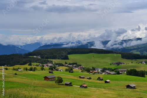 Schöne Landschaft bei Kastelruth in Südtirol 