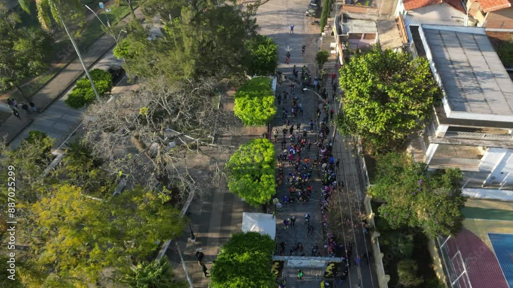 Corrida Trilha Ultramaratona Passa Quatro Minas Gerais Drone Aventura Natureza Montanhas Atletas Desafio Endurance Paisagem Rural Caminhos Competição Floresta Esforço Adrenalina Resistência Escalada Corrida Trilha Ultramaratona Passa Quatro Minas Gerais Drone Aventura Natureza Montanhas Atletas Desafio Endurance Paisagem Rural Caminhos Competição Floresta Esforço Adrenalina Resistência Escalada