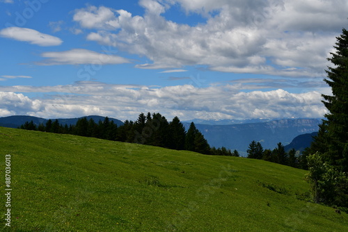 Obraz na płótnie Schöne Landschaft bei Völs am Schlern in Südtirol w salonie
