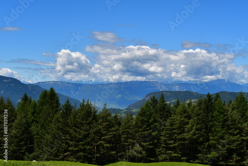 Schöne Landschaft bei Völs am Schlern in Südtirol  photo