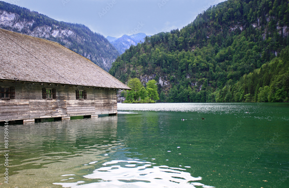 Fototapeta premium lake in the mountains