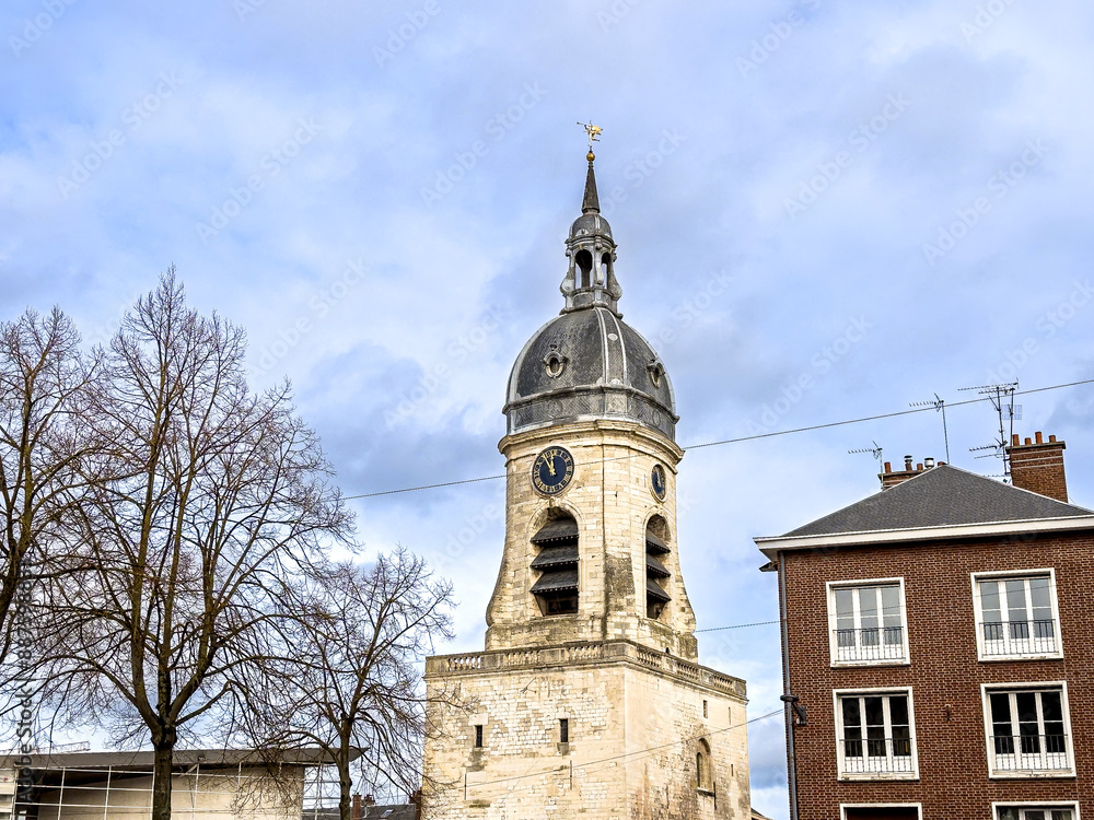 Fototapeta premium Unveiling Amiens Charms: Exploring the Captivating Streets of the Historic Village