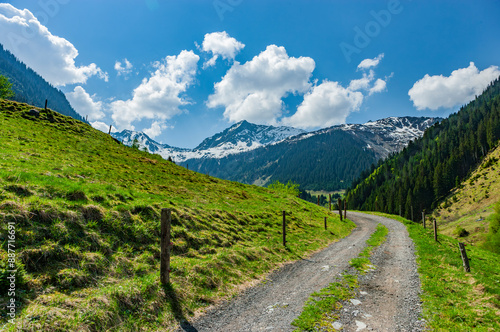 Wanderweg in den Österreichischn Alpen